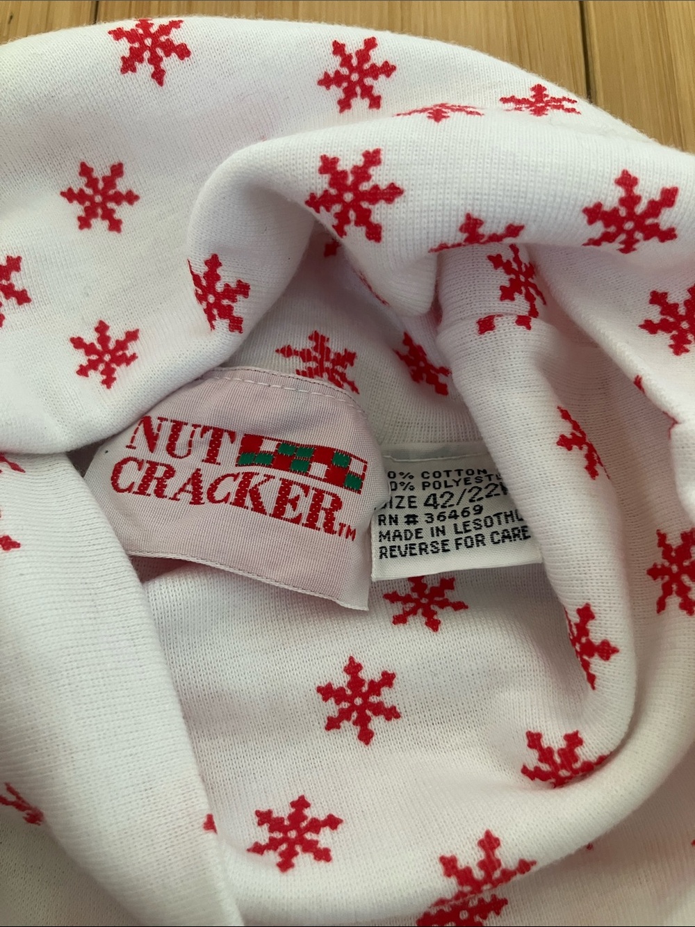 Women’s White Mock Neck Top with Red Daisy Print - Picture 5 of 10